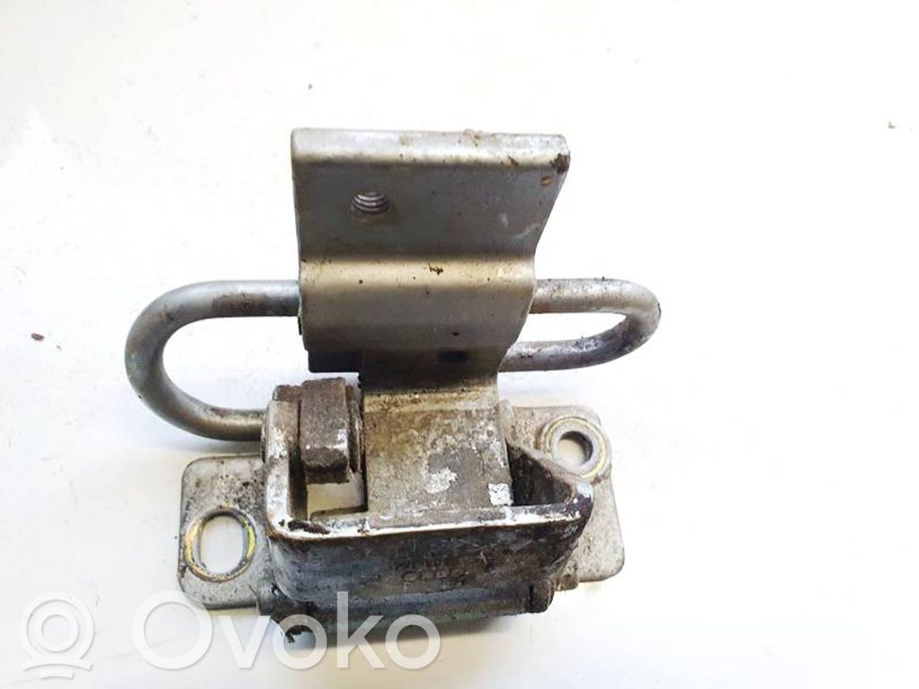 Audi A4 S4 B5 8D Cerniera inferiore della portiera posteriore