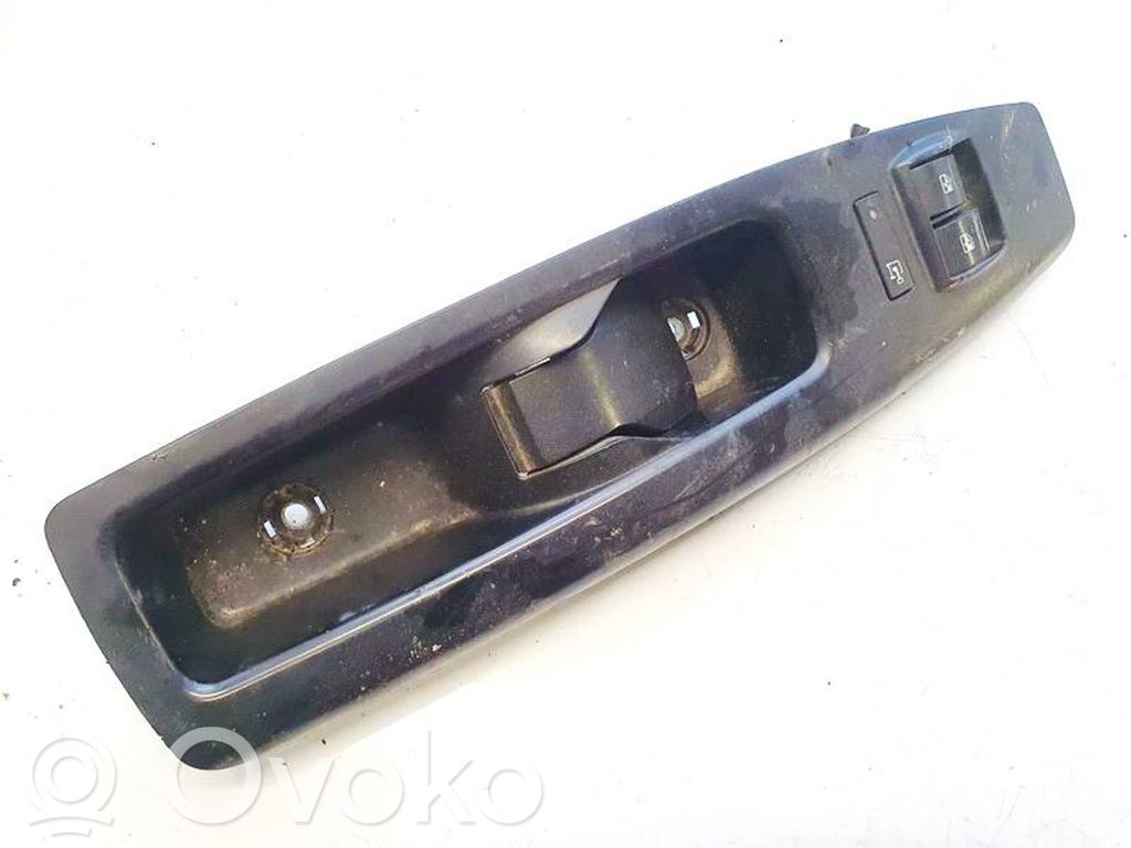 Fiat Doblo Przyciski szyb 