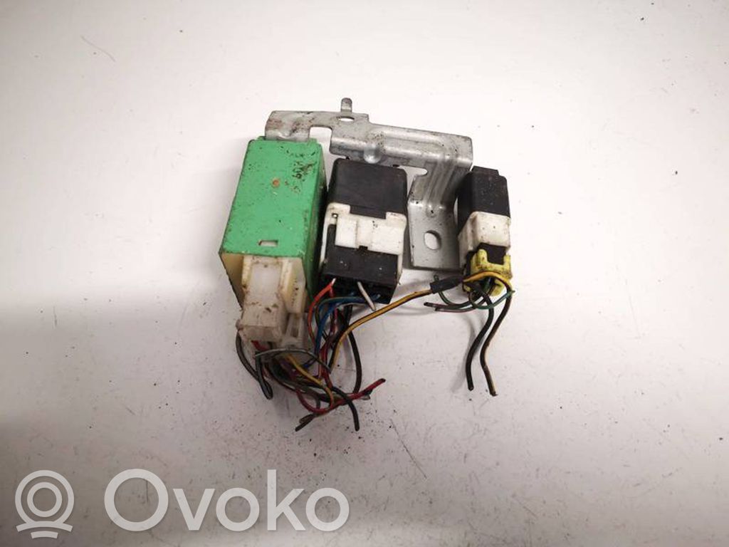 Mazda 323 F Sonstige Relais 
