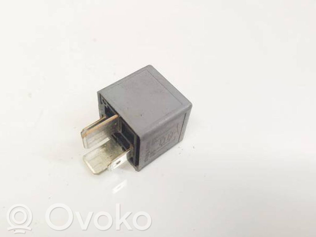 Autres relais   8D0951253A,V23134B52X301,8D0951253A,V23134B52X301