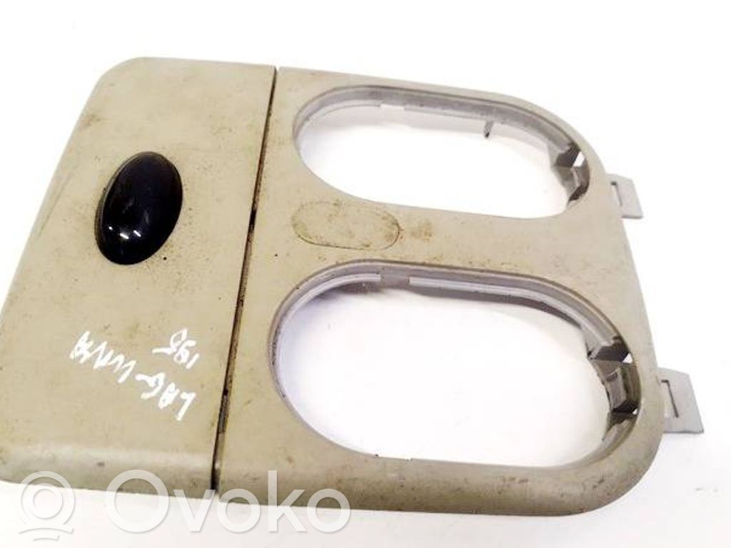 Éclairage lumière plafonnier avant   91051110,91051110