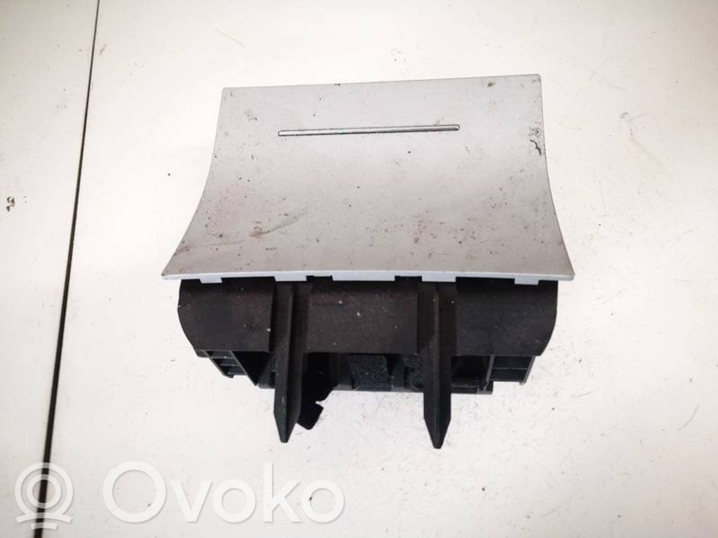 Skoda Octavia Mk2 (1Z) Posacenere auto