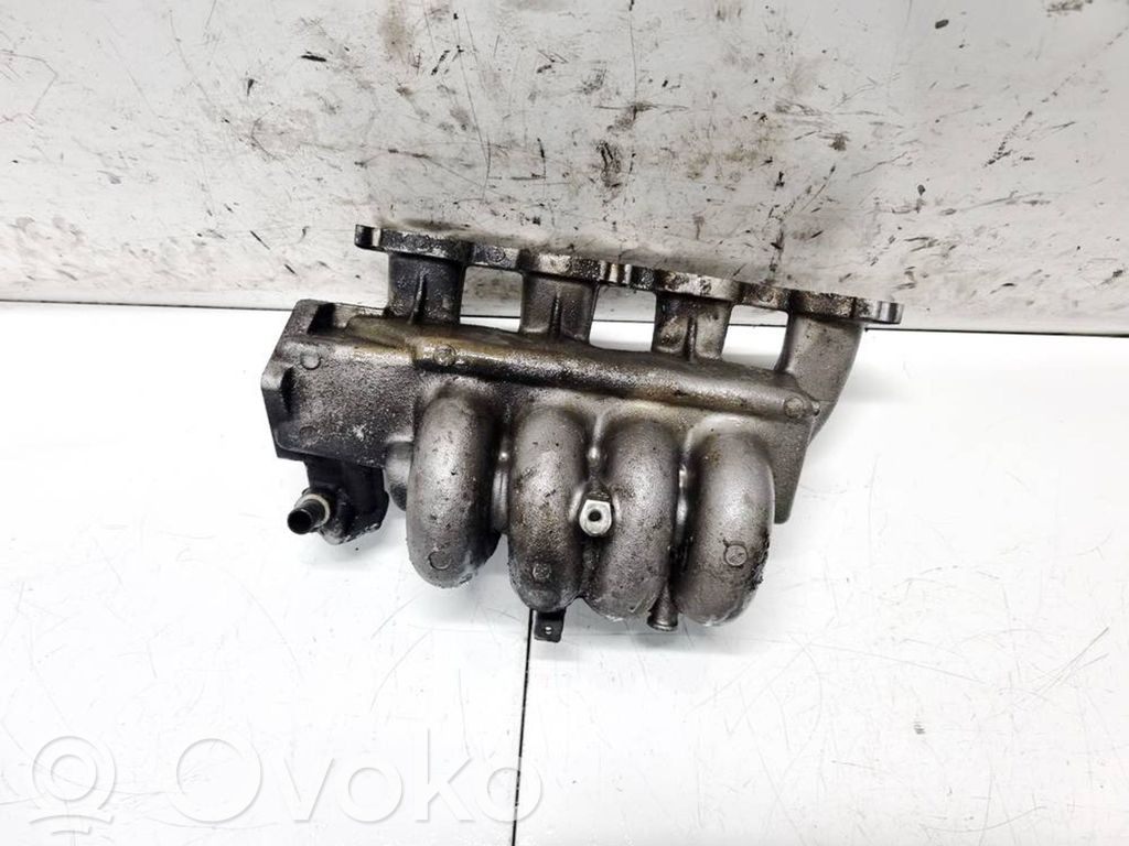 Volvo S40, V40 Colector de admisión 