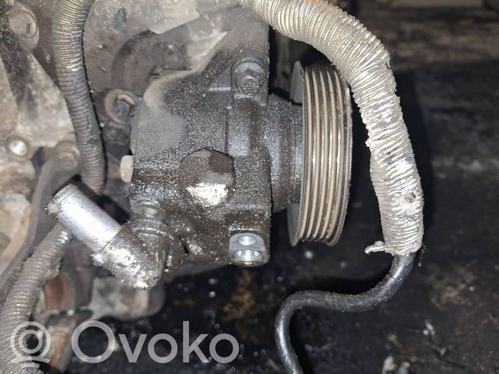 Ford Mondeo MK IV Ohjaustehostimen pumppu 