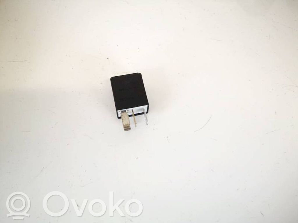 Otros relés   7M0951253C,95VW10K705EA,7M0951253C,95VW10K705EA