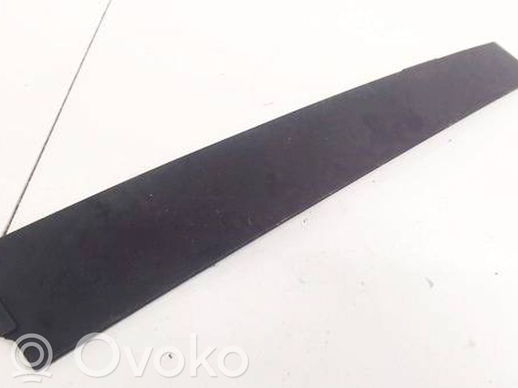 Volkswagen Touran I Listwa / Uszczelka szyby drzwi