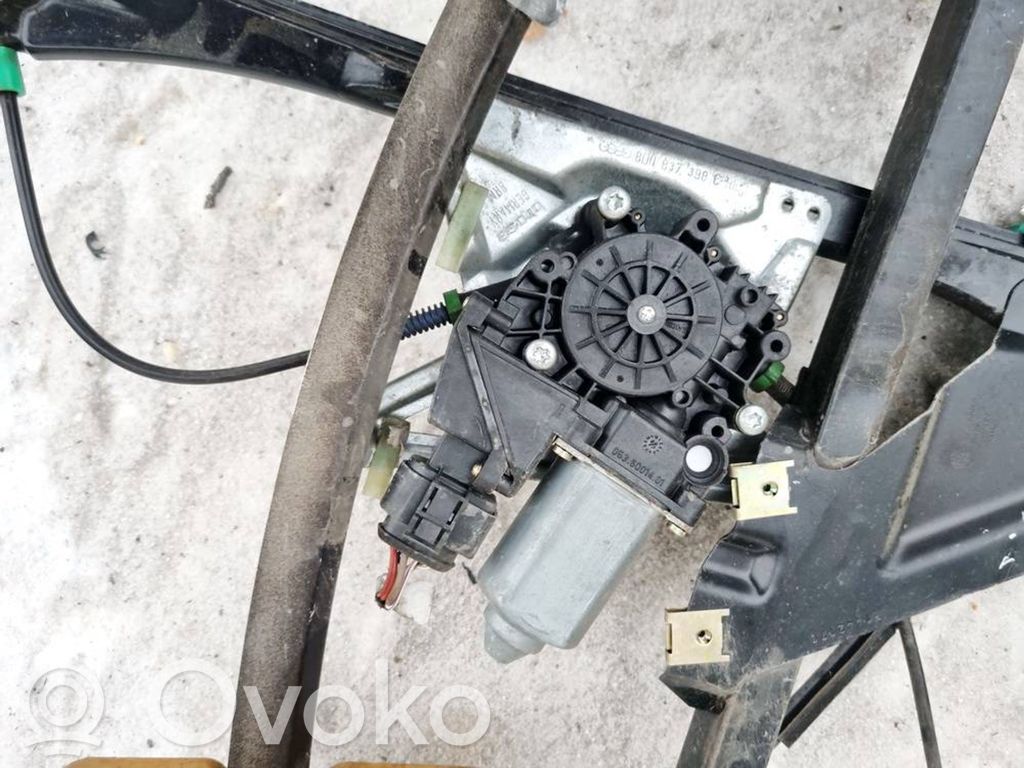 Audi A4 S4 B5 8D Motorino alzacristalli della portiera anteriore