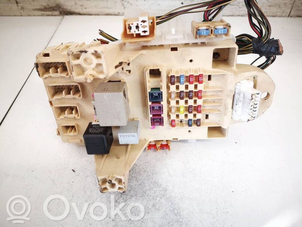 Toyota Corolla Verso AR10 Set scatola dei fusibili