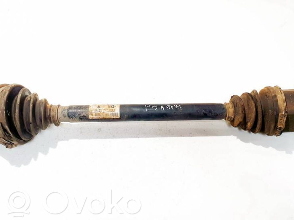 Audi A4 S4 B7 8E 8H Półoś przednia 