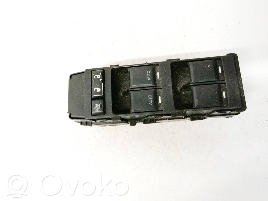 Chrysler Sebring (ST-22 - JR) Przyciski szyb 