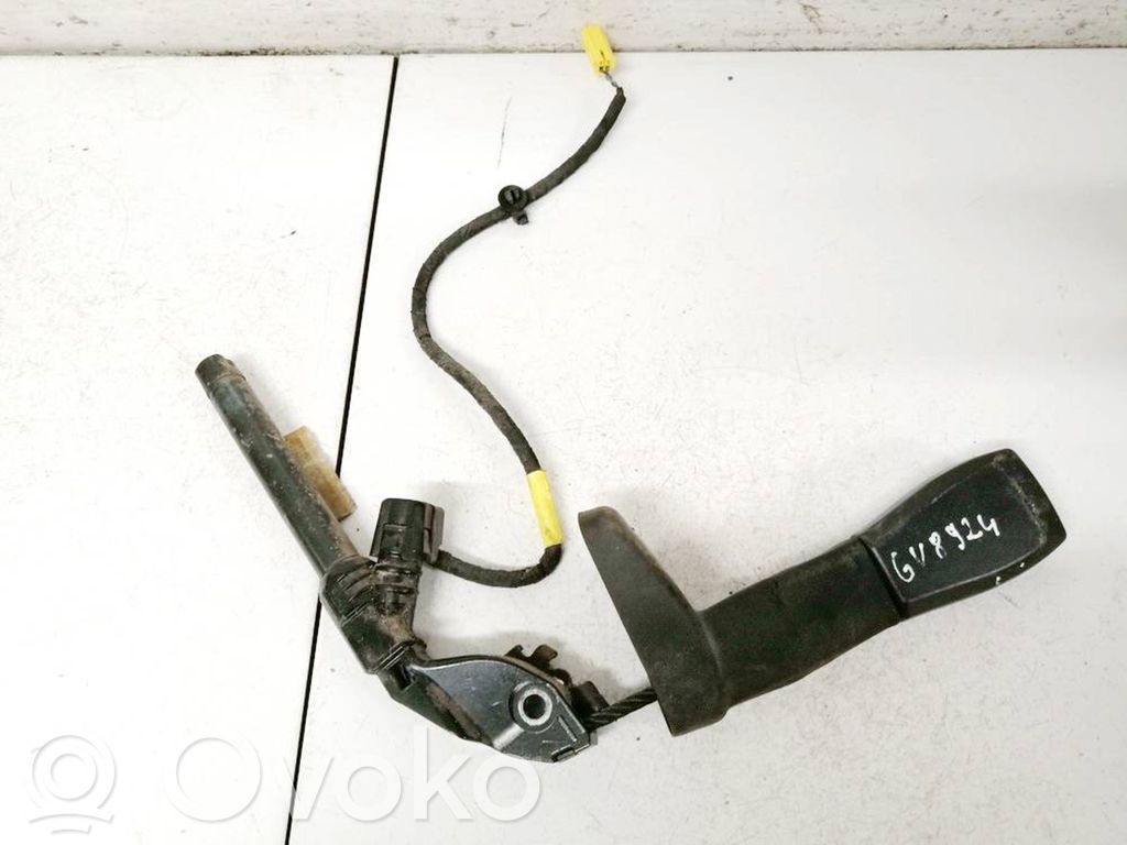 Volvo V50 Klamra środkowego pasa bezpieczeństwa fotela tylnego 