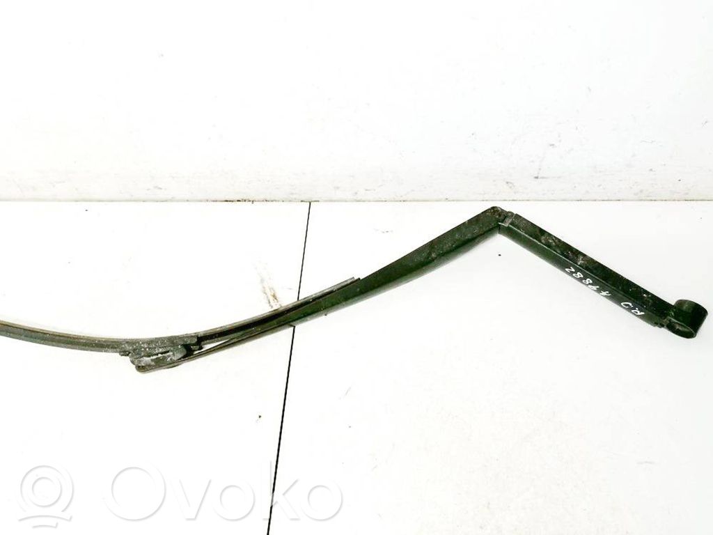 Subaru Legacy Braccio della spazzola tergicristallo anteriore 