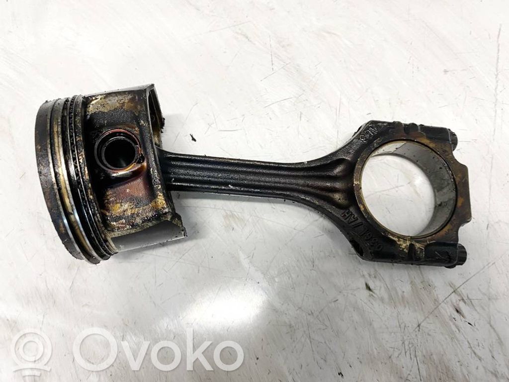 Volkswagen Golf V Piston cu bielă 