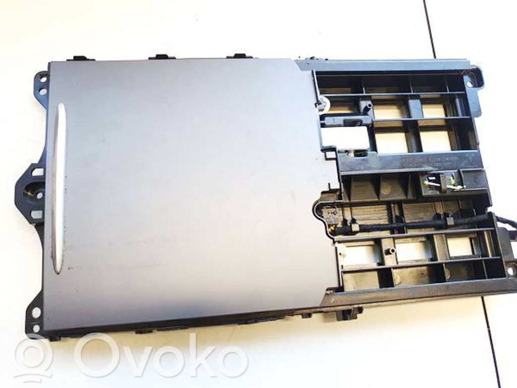 Tesla Model Y Muu sisätilojen osa 