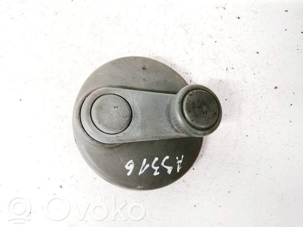 Asa de la ventanilla de la puerta delantera   1470085077,1470085077