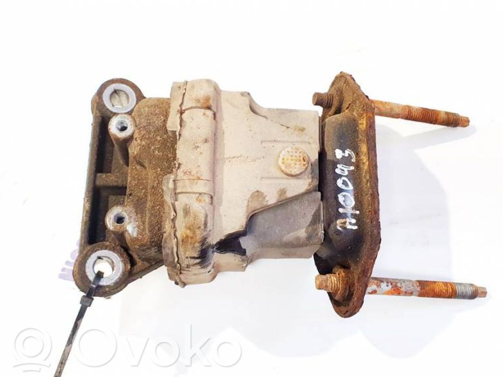 Dodge Magnum Engine mount bracket 