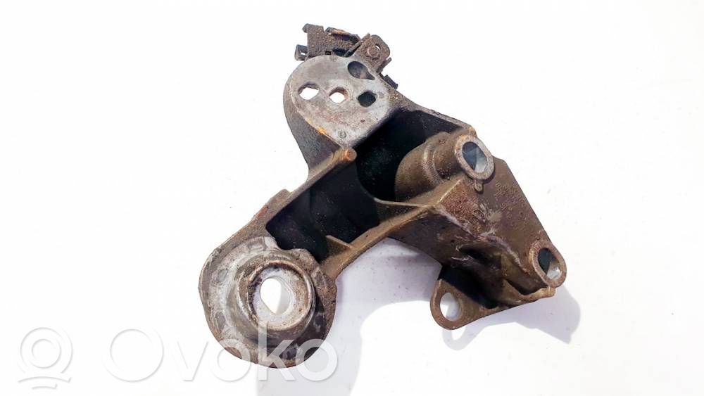 Audi A4 S4 B6 8E 8H Supporto di montaggio del motore (usato) 