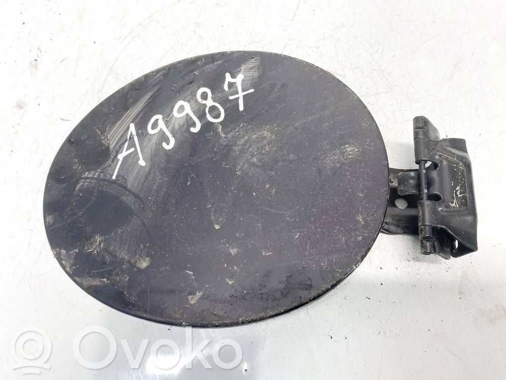 Klapka wlewu paliwa   D651,D651