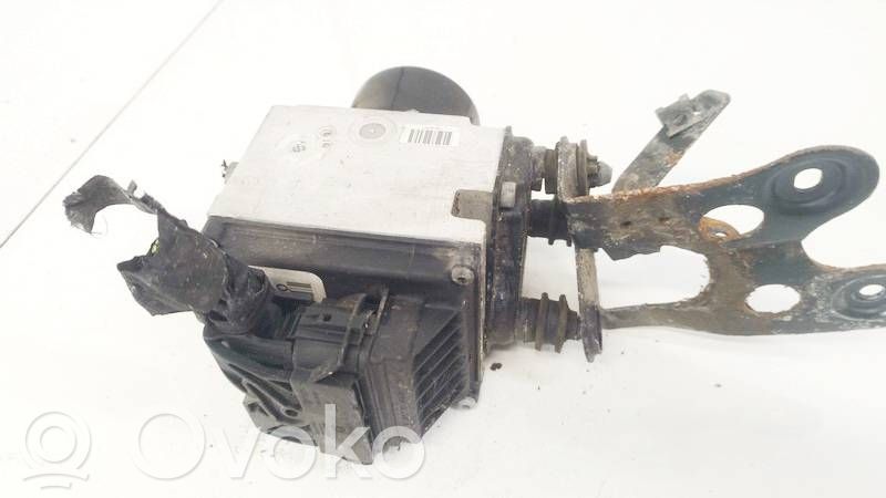 Volkswagen PASSAT B6 Pompa ABS 