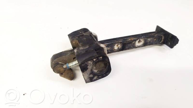 Etuoven pidätin   C8P5D,C8P5D
