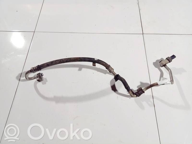 Honda CR-V Ilmastointilaitteen putki (A/C) 
