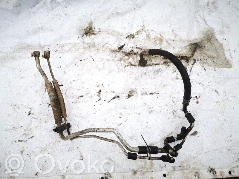 Volkswagen Touran I Ilmastointilaitteen putki (A/C) 