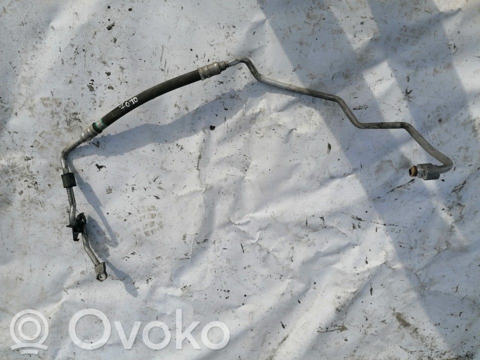 Ilmastointilaitteen putki (A/C)   698930805,698930805,698930805