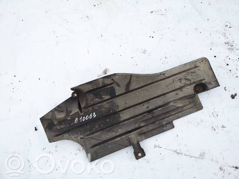 Ford Focus Placa protectora/protector antisalpicaduras motor 