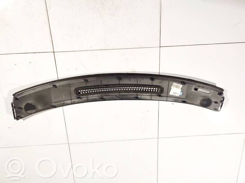Dodge Caliber Wiper trim 