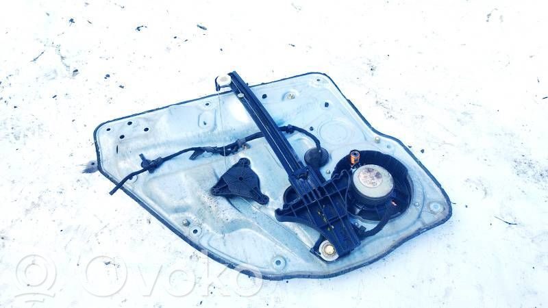 Volkswagen Golf IV Alzacristalli del portellone scorrevole con motorino