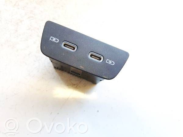 USB socket connector   2G6035954,180522,180522,2G6035954