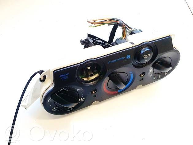 Ford Fiesta Panel klimatyzacji 