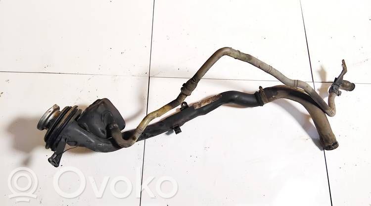 Mercedes-Benz CLS C219 Tubo del cuello de del depósito de combustible