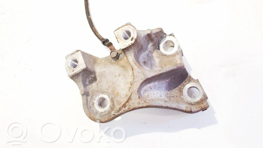 Honda CR-V Engine mounting bracket 