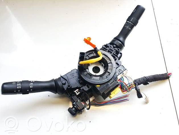 Toyota Avensis T270 Leva/interruttore dell’indicatore di direzione e tergicristallo 