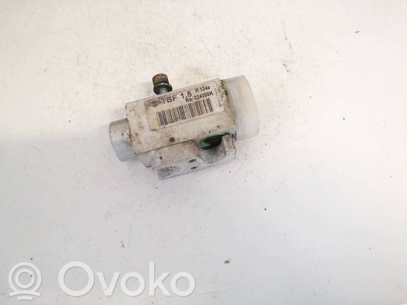 Ilmastointilaitteen laajennusventtiili (A/C)   324300K,324300K