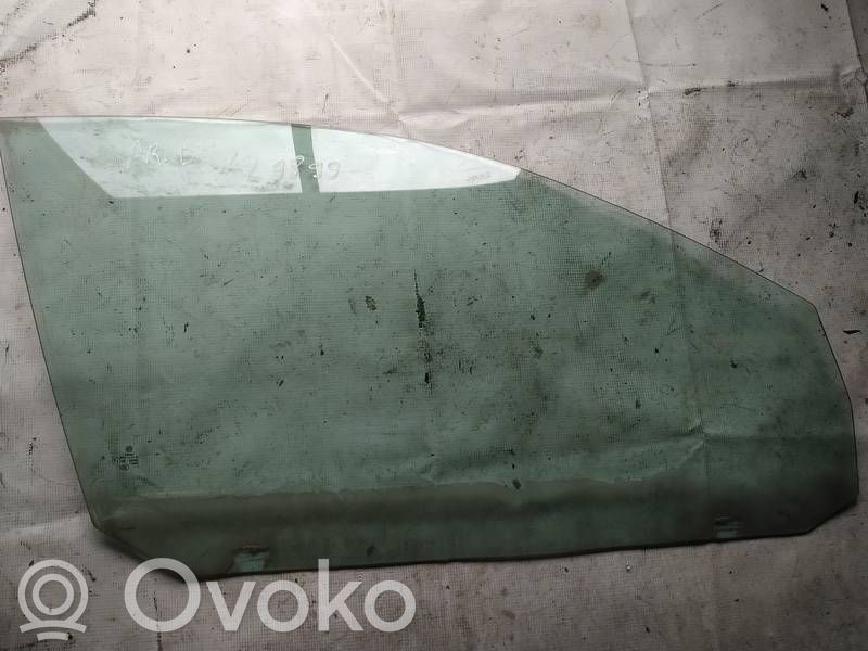 Volkswagen Golf V Vitre de fenêtre porte avant (4 portes) 