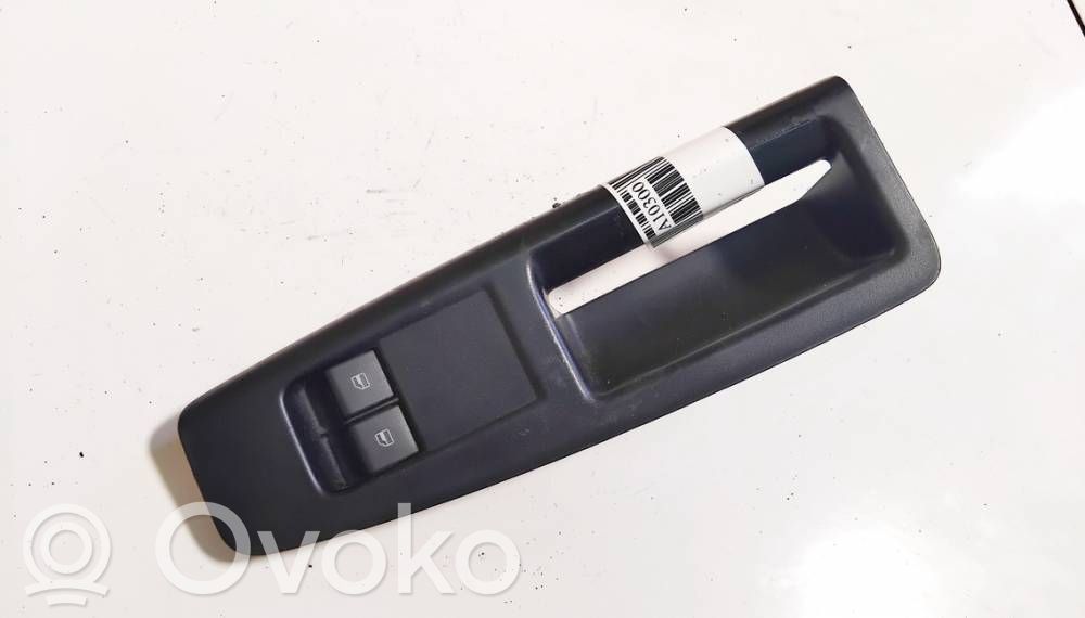 Volkswagen Polo IV 9N3 Interruttore di controllo dell’alzacristalli elettrico