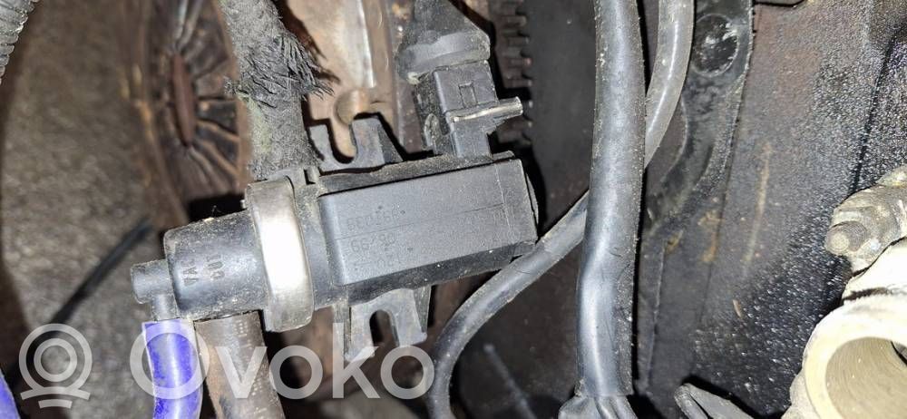 Audi A4 S4 B5 8D Solenoid supapă turbosuflantă 