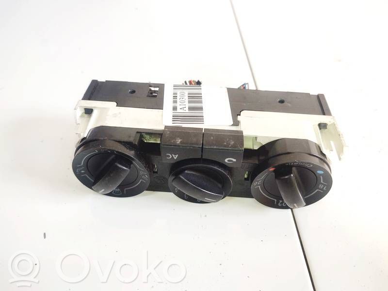 Volkswagen Polo IV 9N3 Unitate control climatizare 