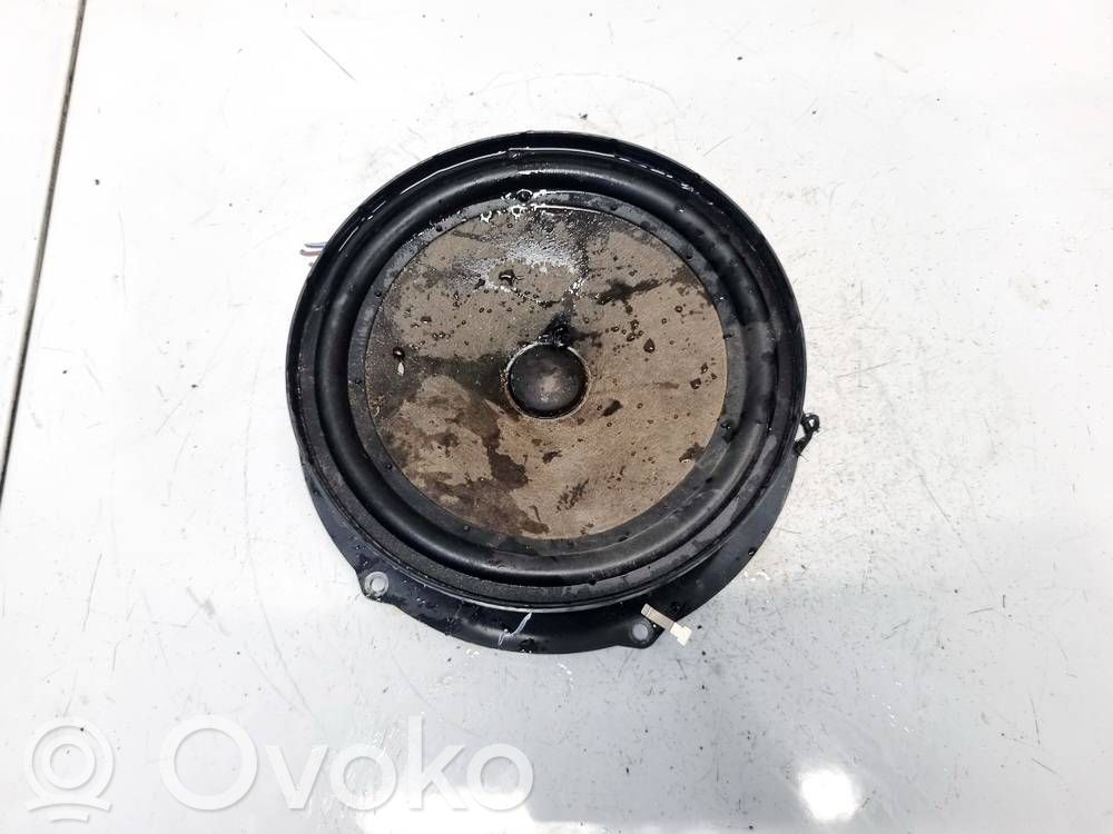 Skoda Octavia Mk2 (1Z) Etuoven kaiutin 