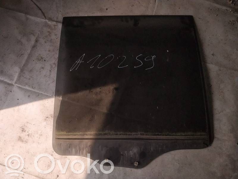 Mitsubishi Pajero Vitre de fenêtre porte arrière 