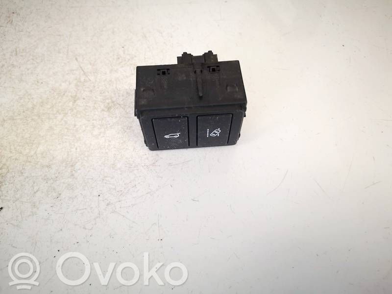 Land Rover Discovery Sport Interruptor para abrir la puerta trasera