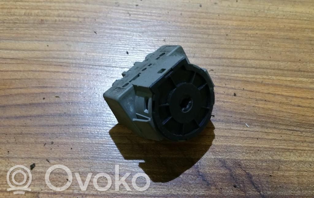 Ford Focus Ignition lock contact 