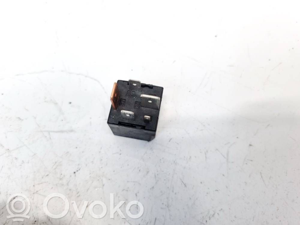 Altri relè   3D0951253A,3D0951253A