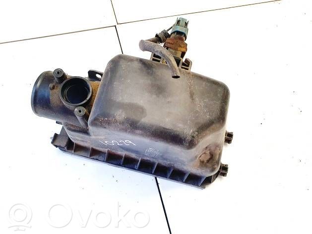 Toyota Yaris Obudowa filtra powietrza 