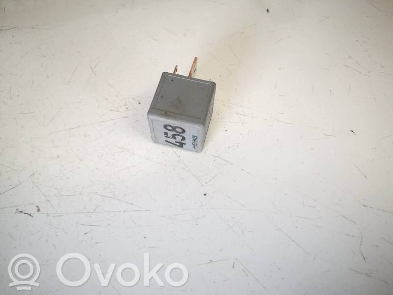 Skoda Octavia Mk2 (1Z) Alte relee 