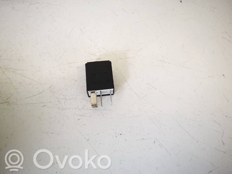Alte relee   7M0951253C,95VW10K705EA,7M0951253C,95VW10K705EA