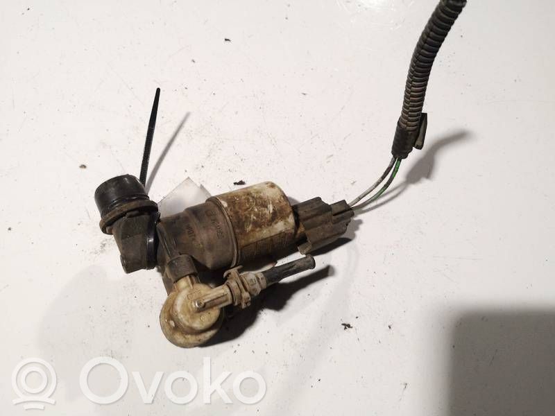 Ford Grand C-MAX Pompa lavavetri parabrezza/vetro frontale
