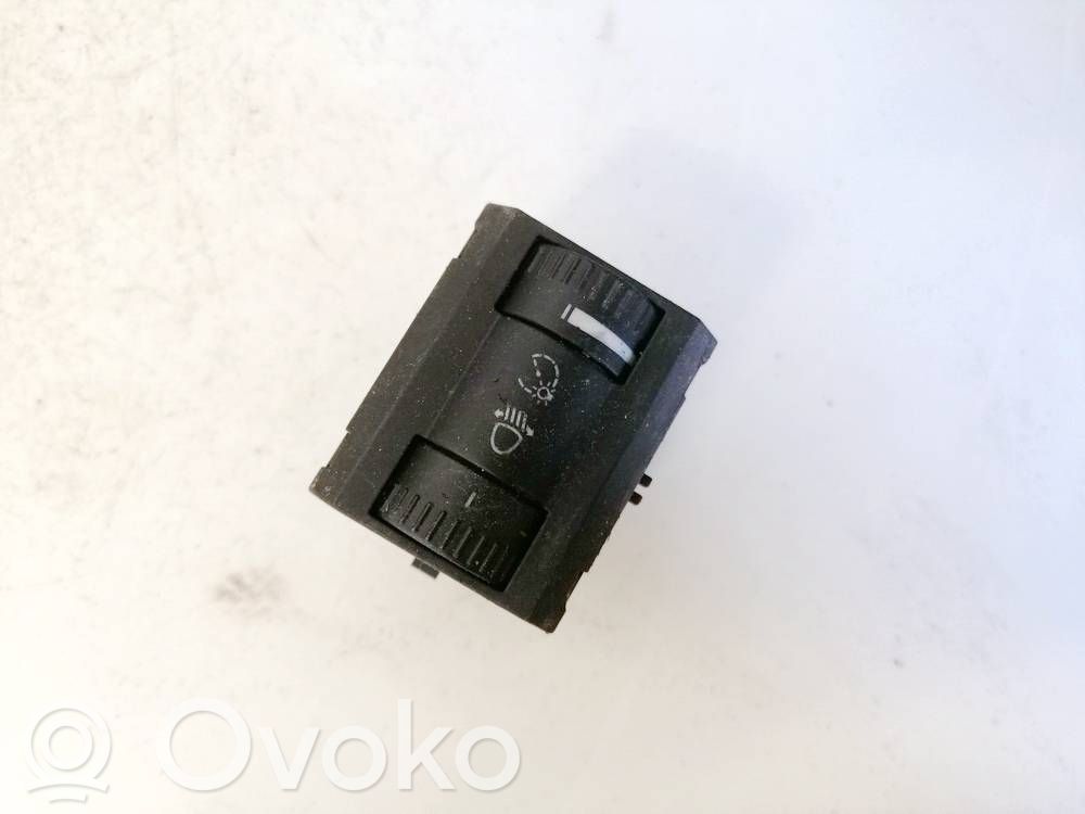 Skoda Octavia Mk2 (1Z) Schalter Leuchtweitenregulierung 